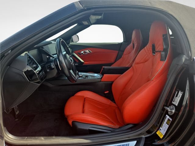 Used 2022 BMW Z4 M40i w/ Premium Package RWD image 9