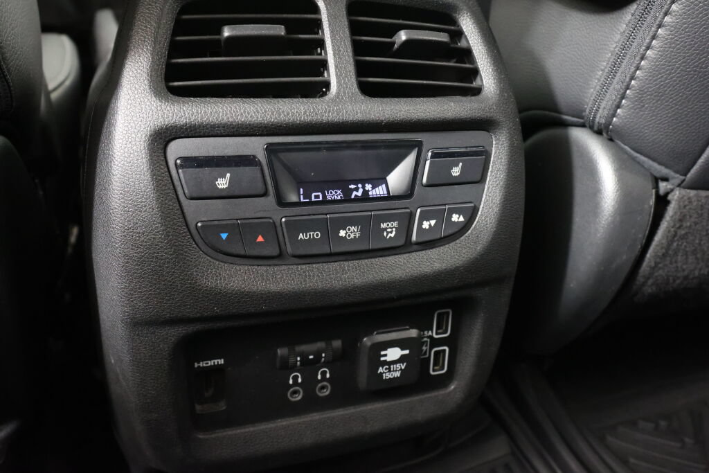 Used 2019 Honda Pilot Touring image 29