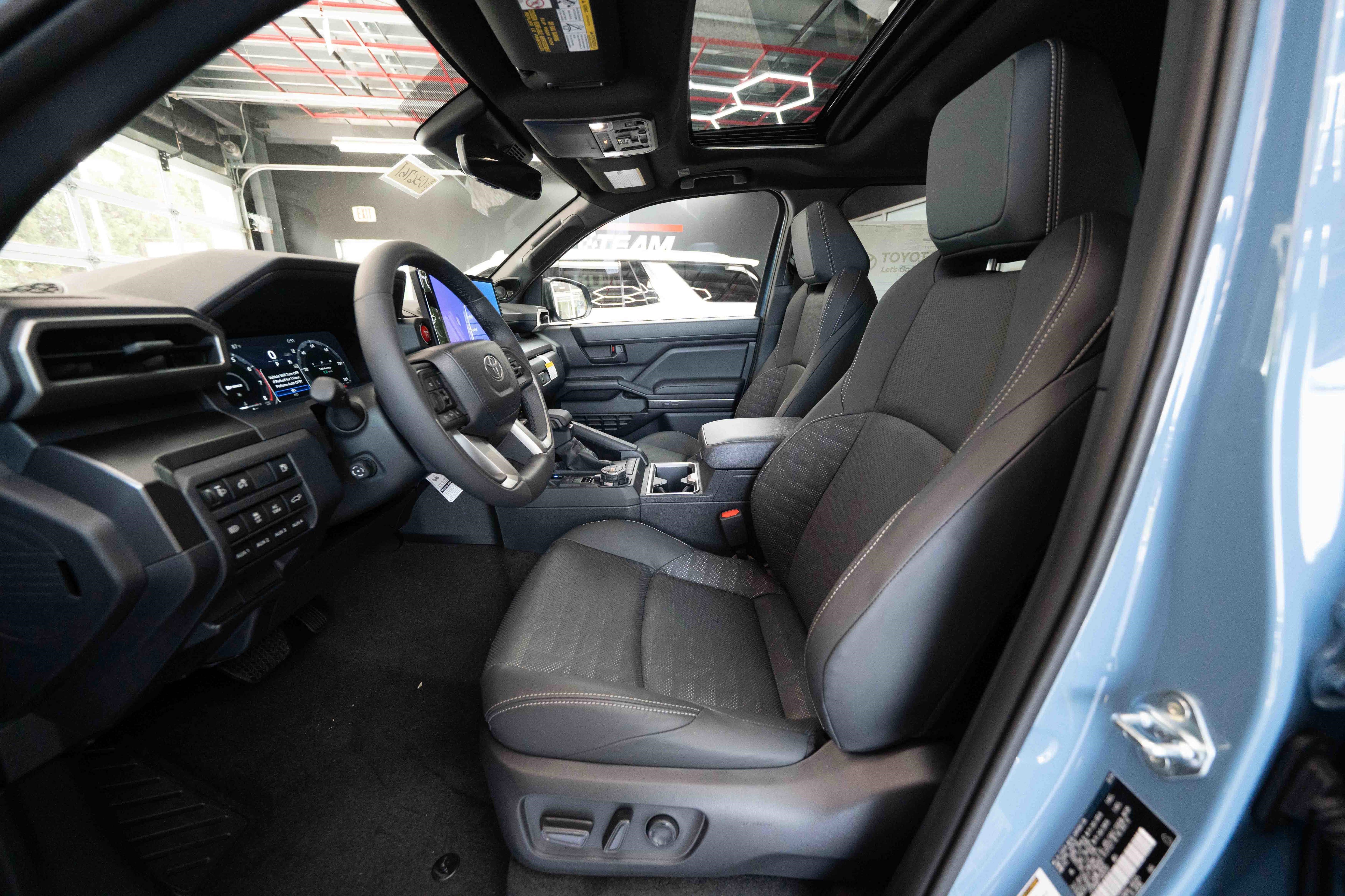 New 2026 Toyota 4Runner TRD Off-Road Premium AWD/4WD image 9