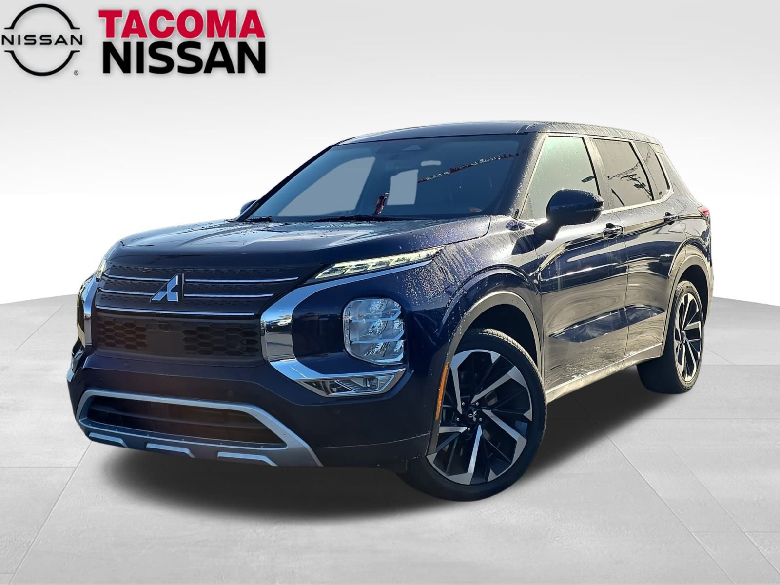 Used 2024 Mitsubishi Outlander SE