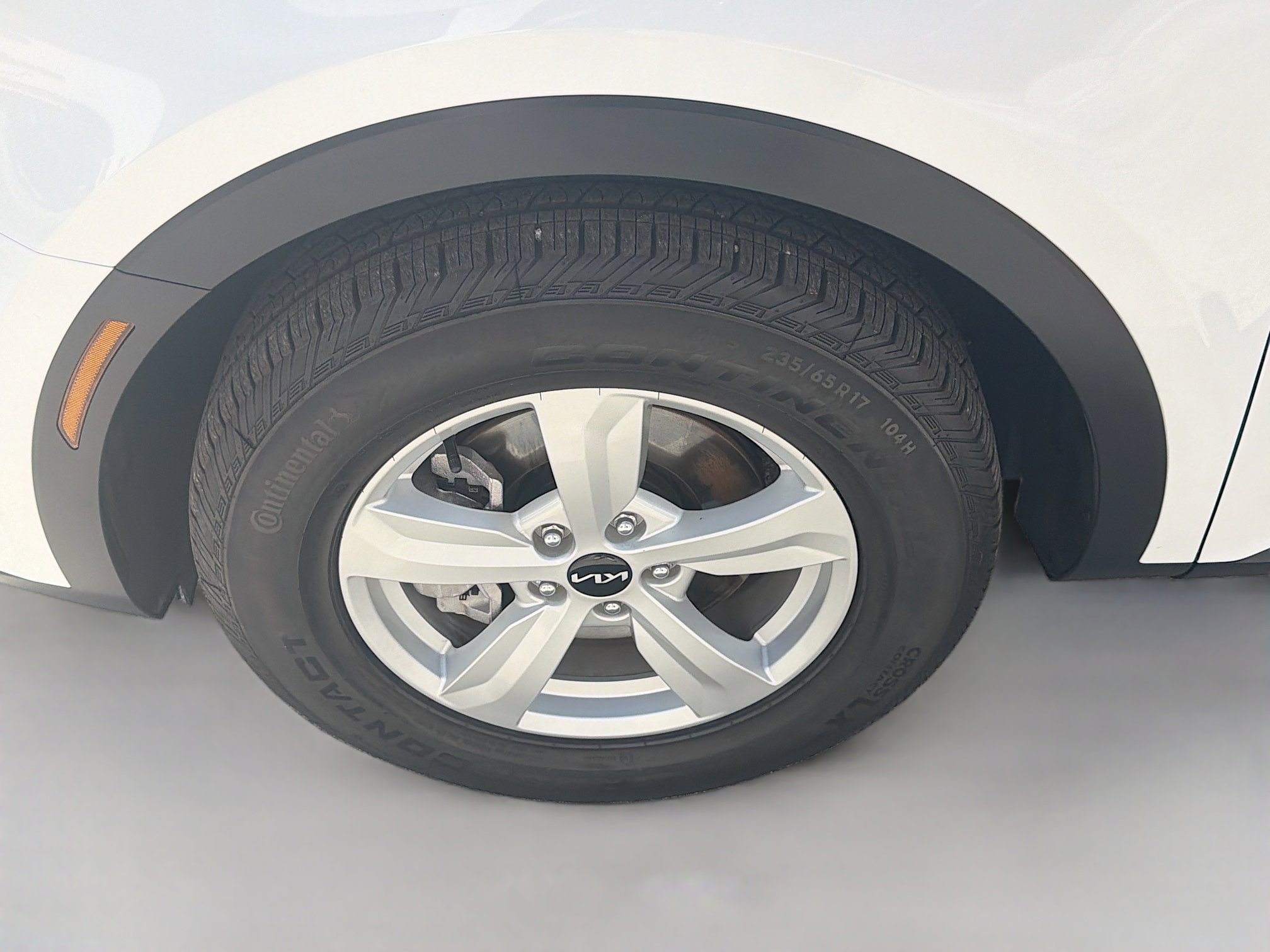 Used 2025 Kia Sorento LX FWD image 34