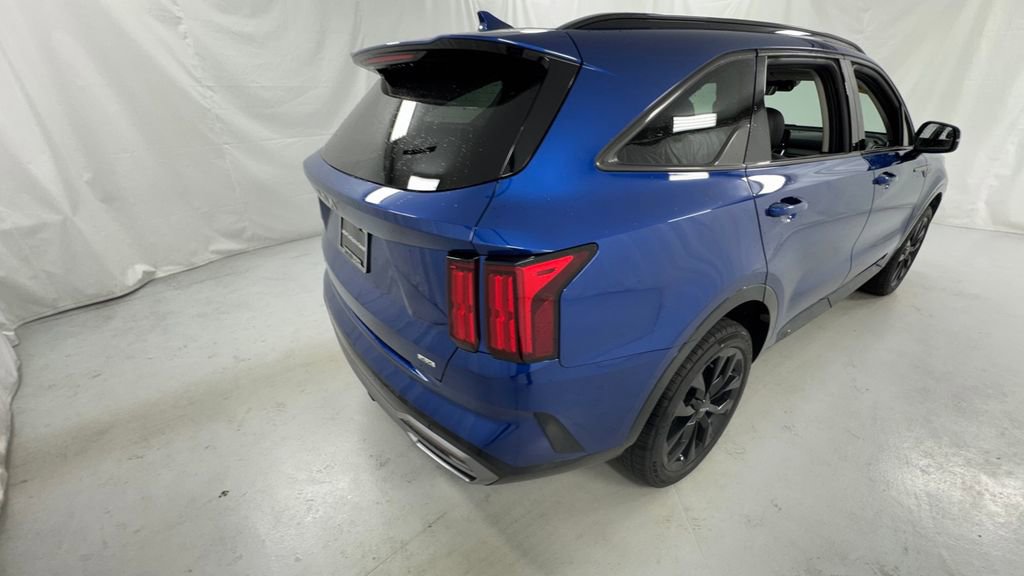 Used 2023 Kia Sorento SX image 3