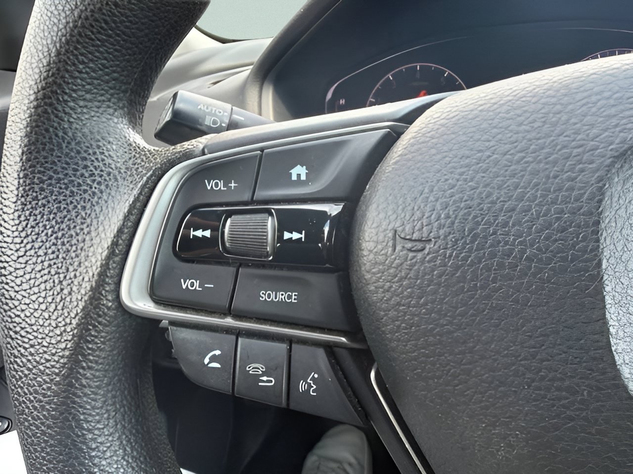 Used 2020 Honda Accord LX image 19