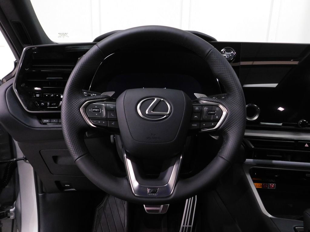 Used 2025 Lexus TX 500h AWD image 41