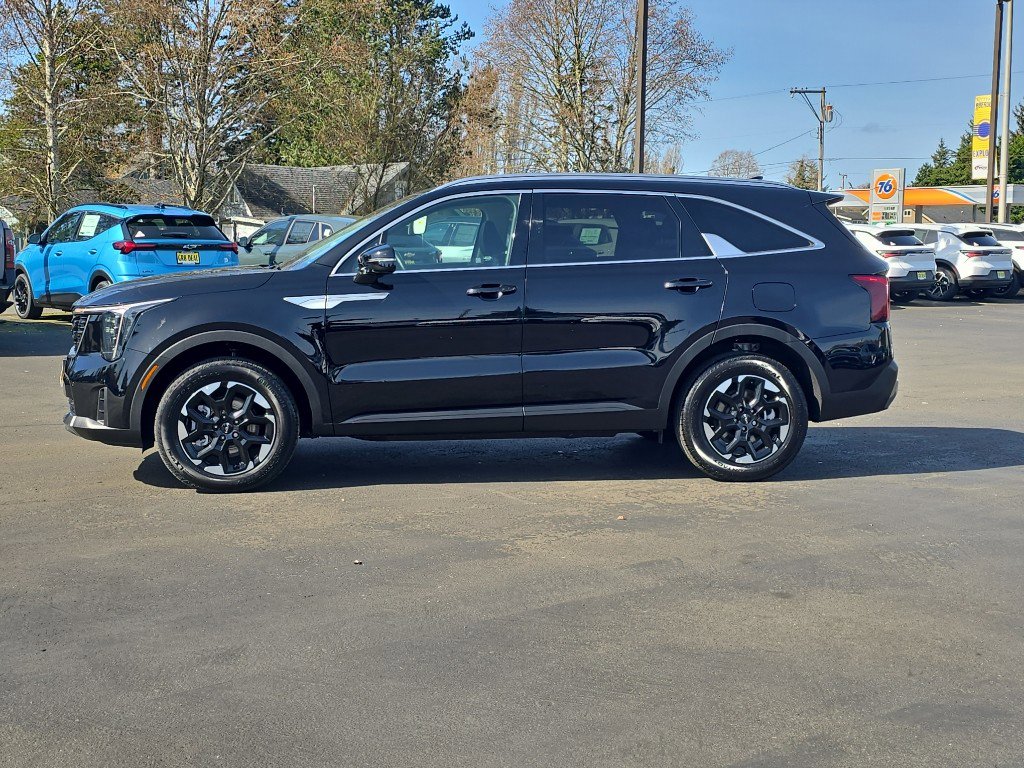 Used 2024 Kia Sorento S image 6