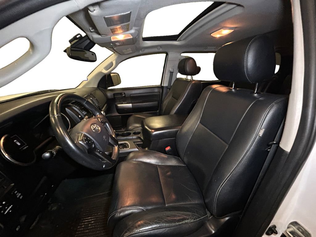 Used 2018 Toyota Sequoia TRD Sport image 9