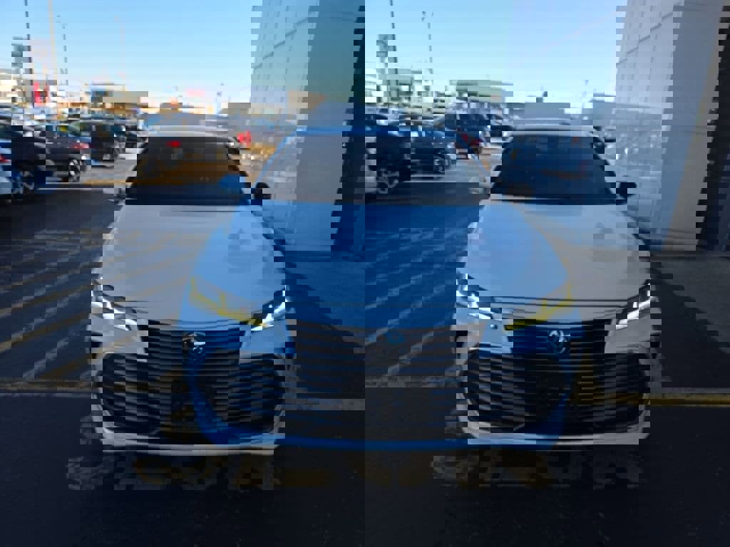 Used 2022 Toyota Avalon Limited w/ Advanced Safety Package image 10