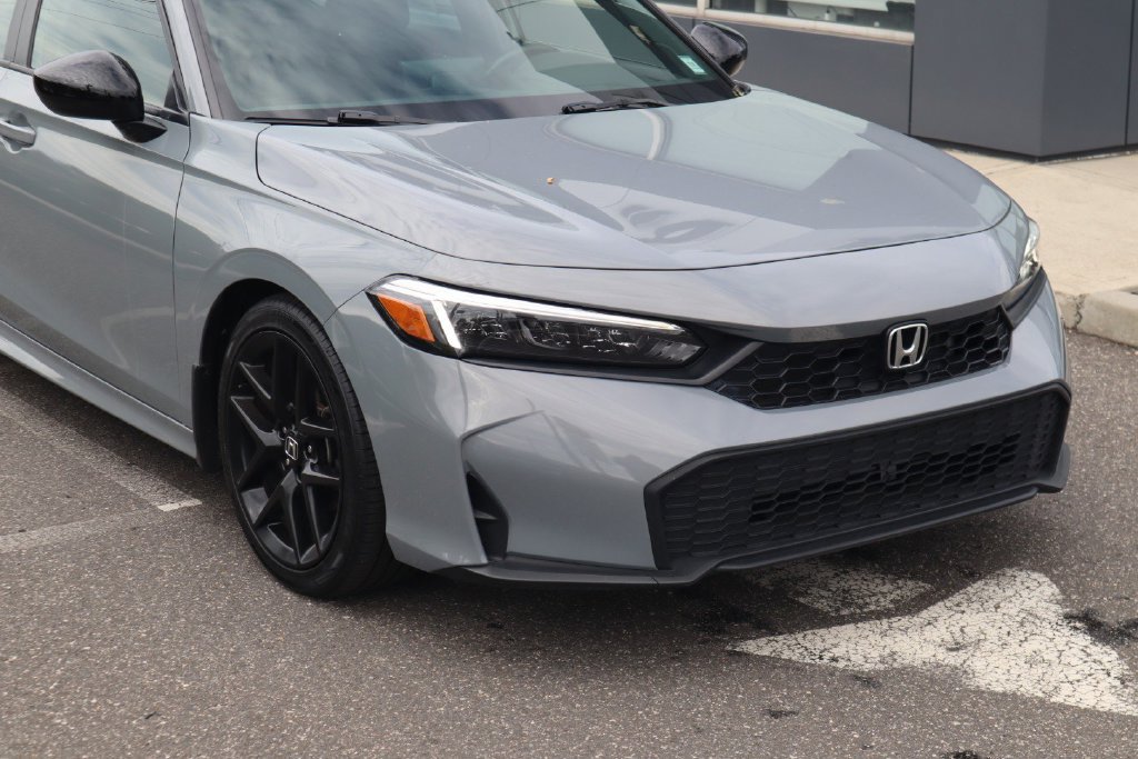Used 2025 Honda Civic Sport image 4