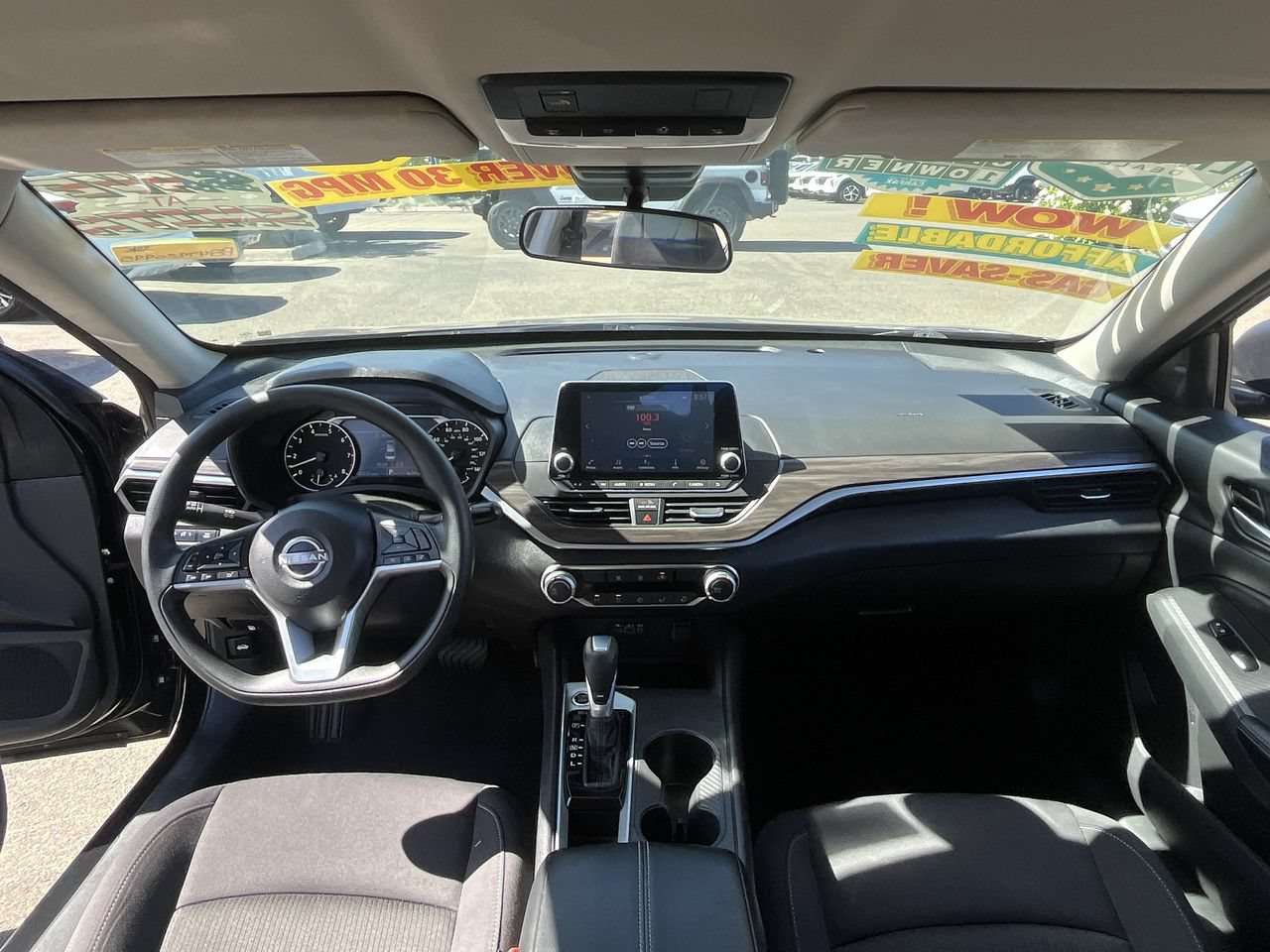 Used 2025 Nissan Altima 2.5 SV FWD image 18