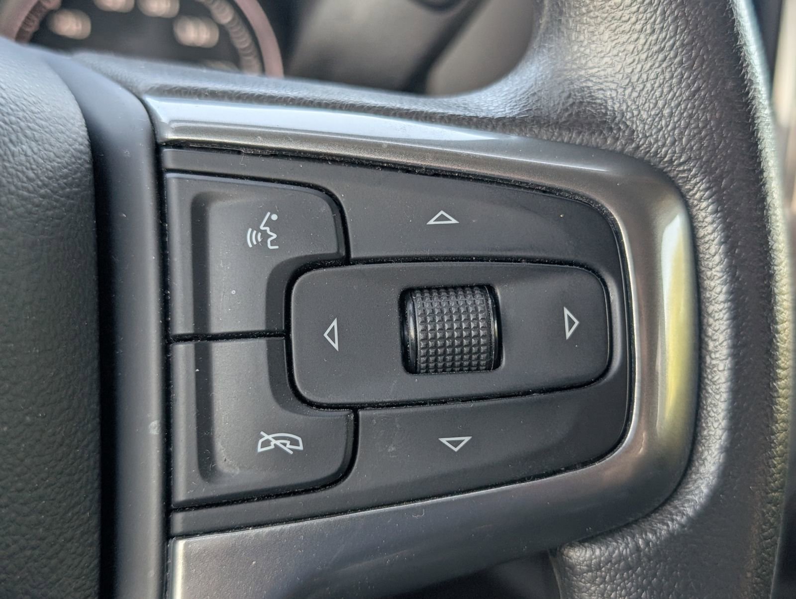 Used 2023 Chevrolet Silverado 2500 Custom w/ Custom Value Package image 17