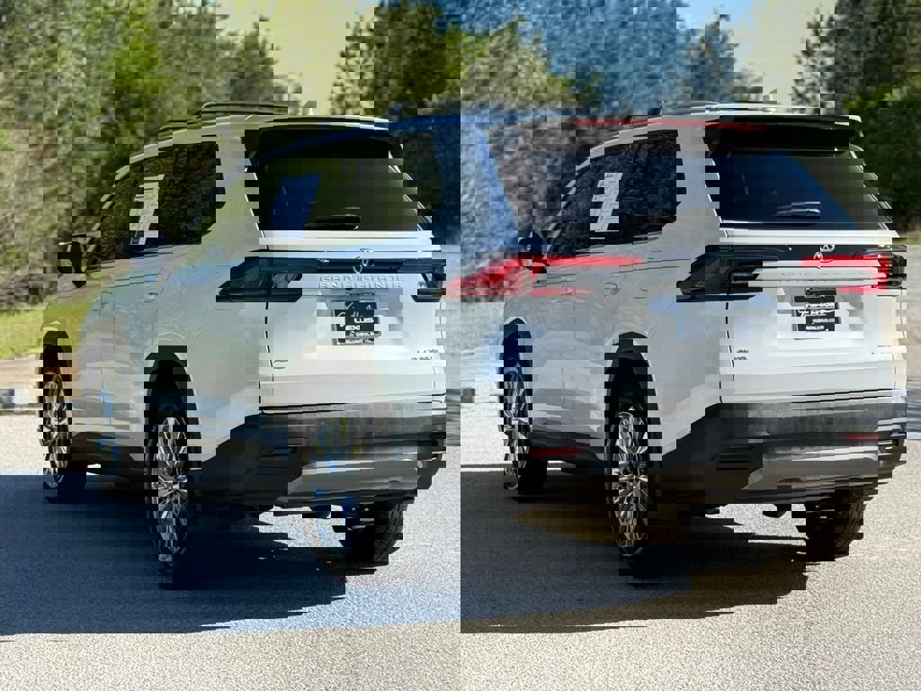 Used 2024 Toyota Grand Highlander Platinum image 12