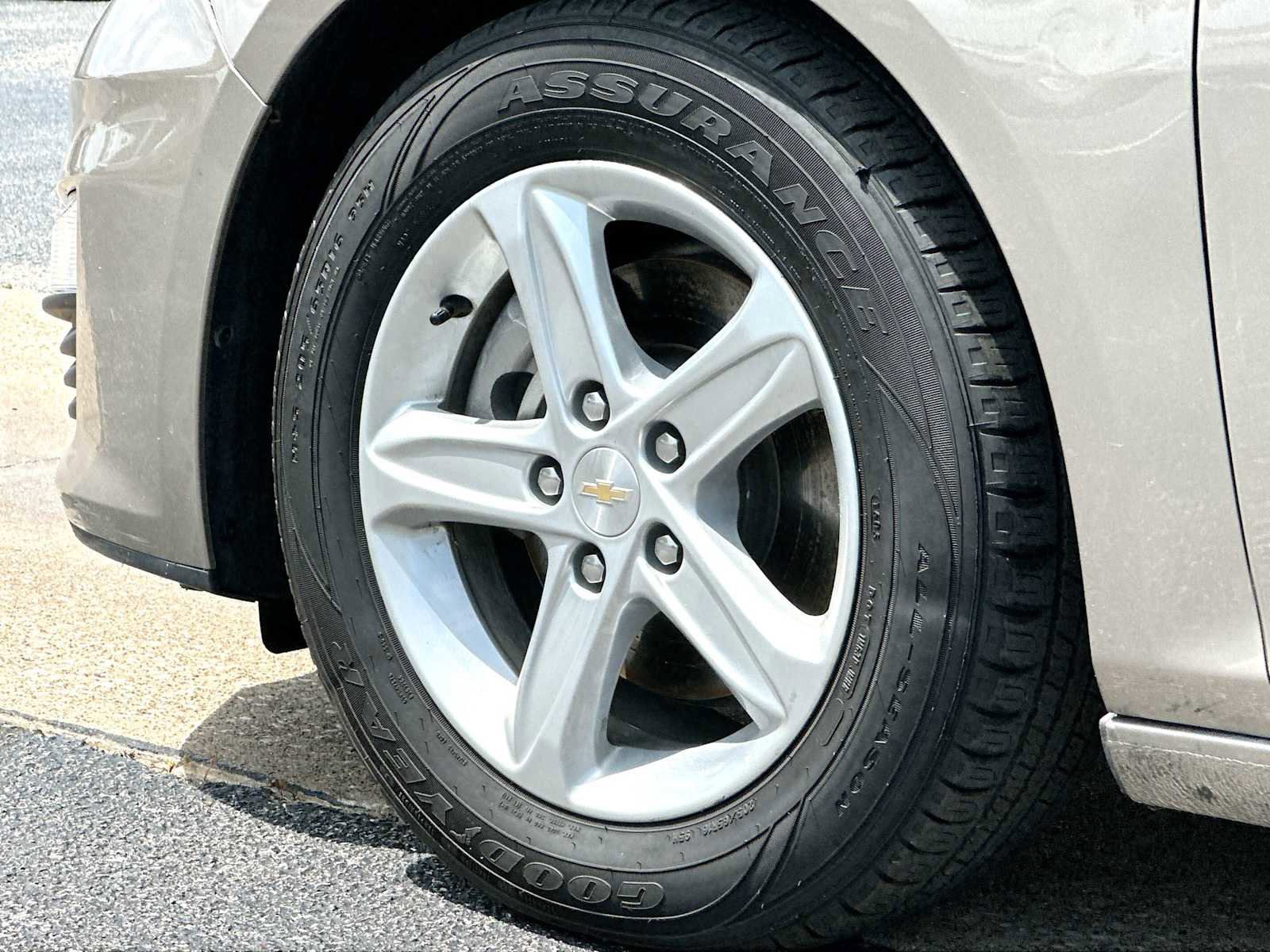 Used 2025 Chevrolet Malibu LS FWD image 11