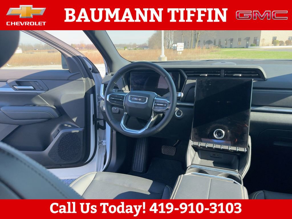 Used 2025 GMC Terrain Elevation w/ Elevation Premium Package FWD image 3