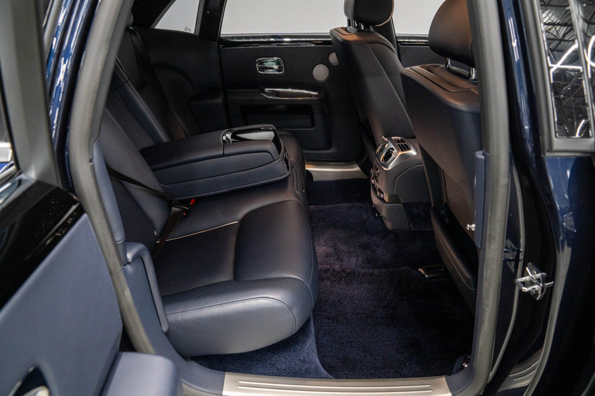 Used 2020 Rolls-Royce Ghost RWD image 26