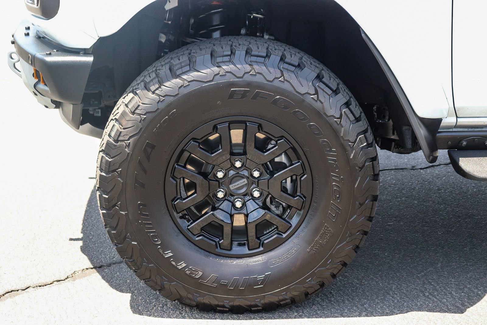 Certified 2024 Ford Bronco Raptor w/ Interior Carbon Fiber Pack 6 AWD/4WD image 9