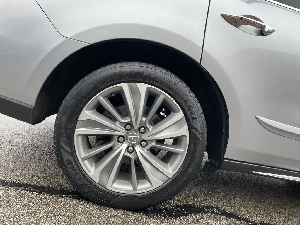 Used 2018 Acura MDX SH-AWD w/ Technology Package image 12
