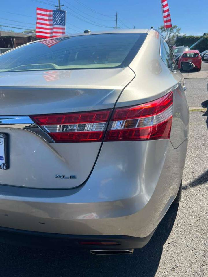 Used 2015 Toyota Avalon XLE FWD image 10