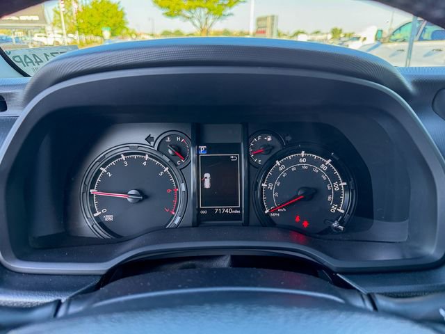 Used 2022 Toyota 4Runner SR5 Premium AWD/4WD image 18