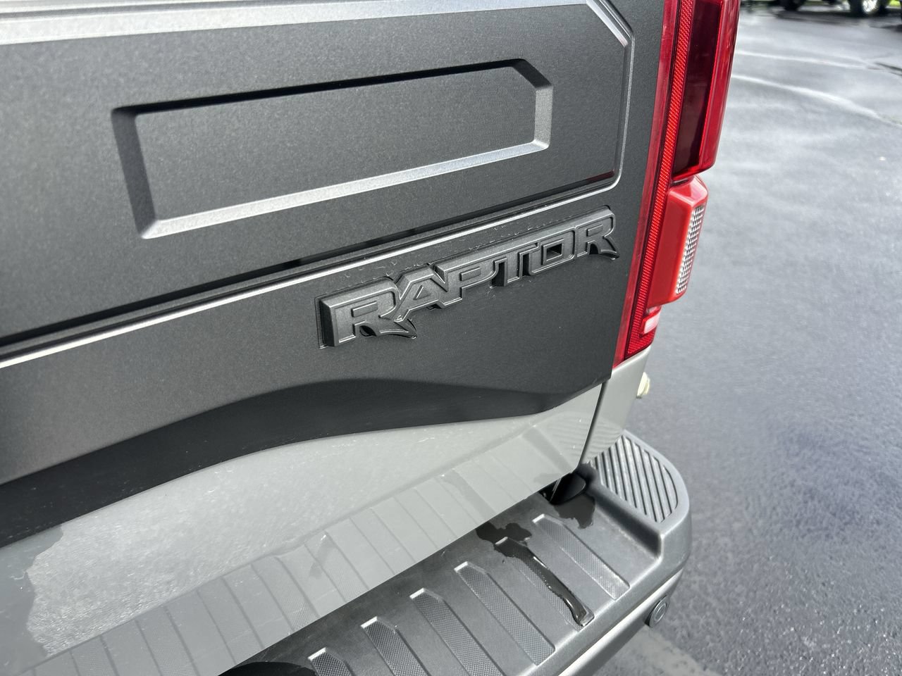 Used 2018 Ford F150 Raptor w/ Equipment Group 802A Luxury AWD/4WD image 12