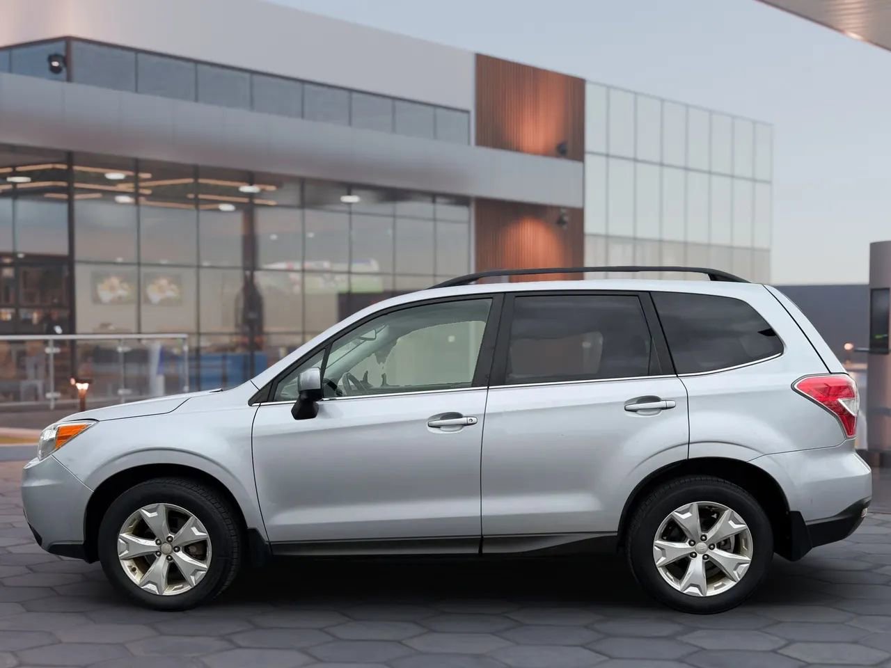 Used 2014 Subaru Forester 2.5i Limited image 5