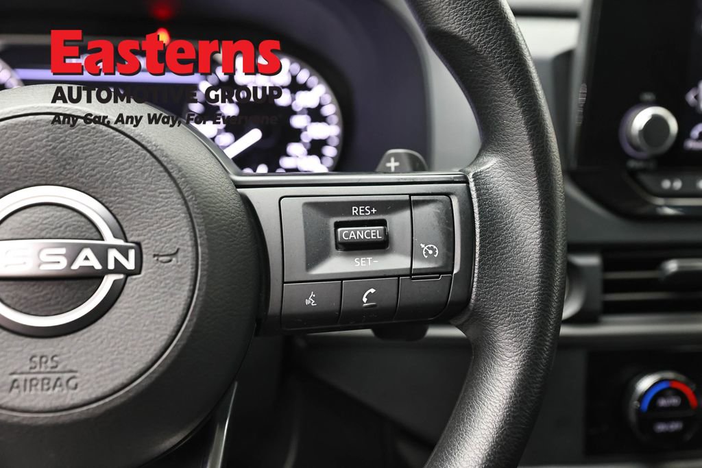 Used 2024 Nissan Pathfinder S AWD/4WD image 16