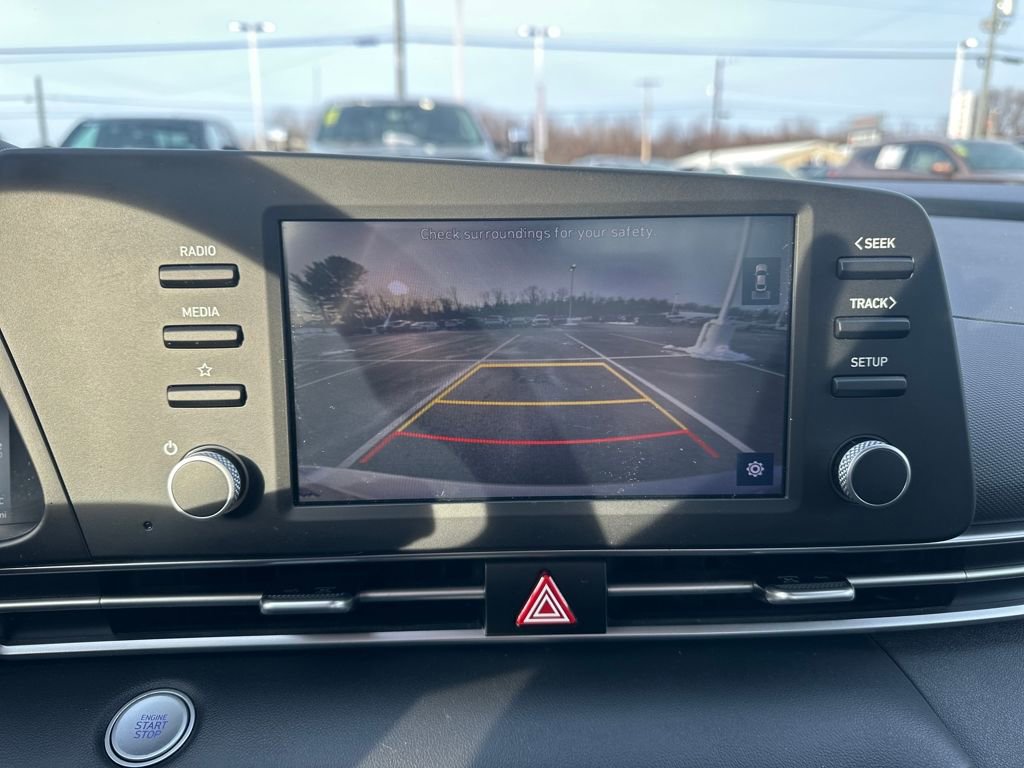 Used 2023 Hyundai Elantra SEL image 24