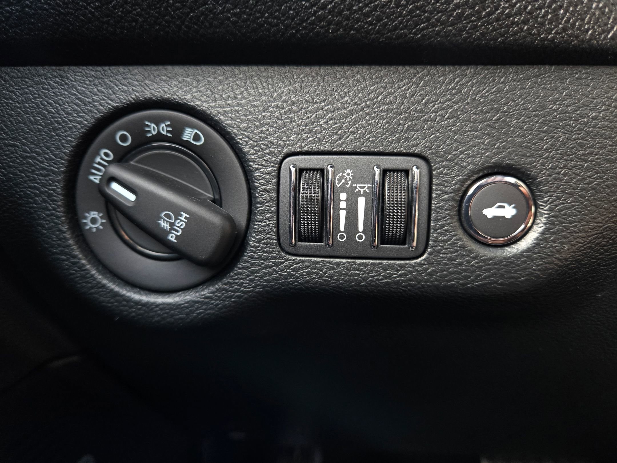 Used 2018 Dodge Challenger R/T Scat Pack image 24