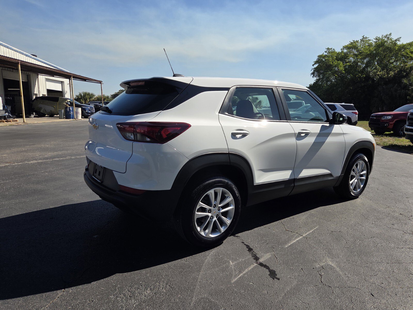 Used 2026 Chevrolet TrailBlazer LS FWD image 9
