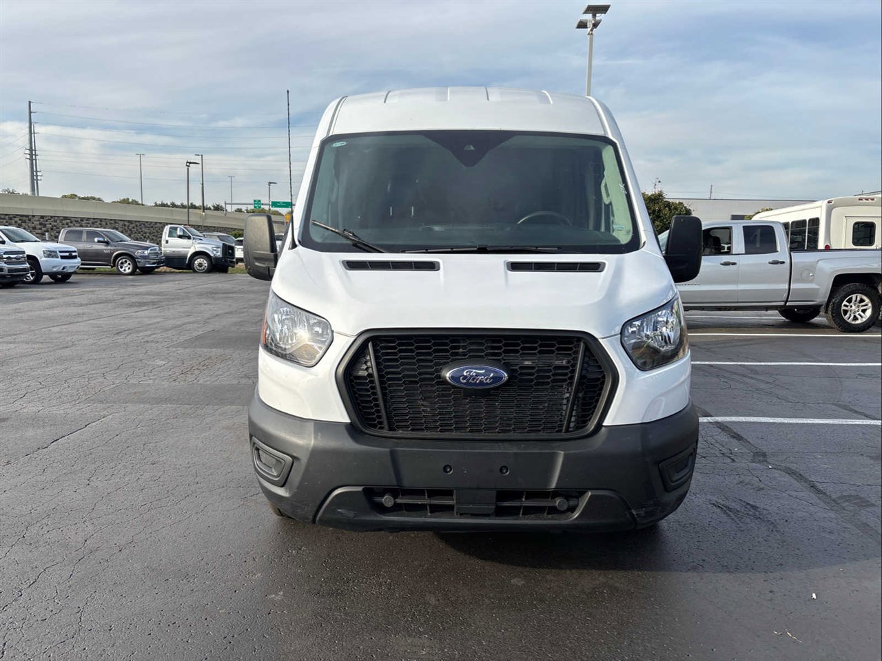 Used 2023 Ford Transit 250 Medium Roof image 3