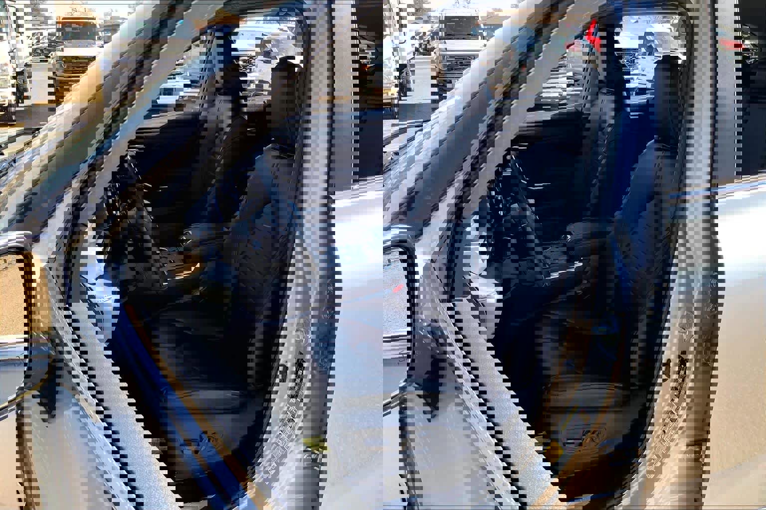 Used 2023 Toyota Highlander XLE image 8