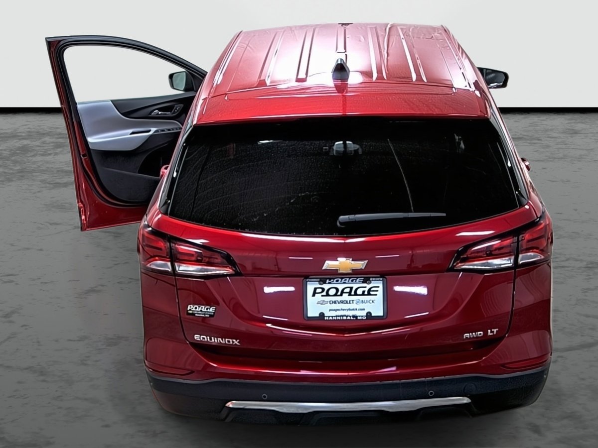 Used 2024 Chevrolet Equinox LT w/ LPO, Floor Liner Package image 3