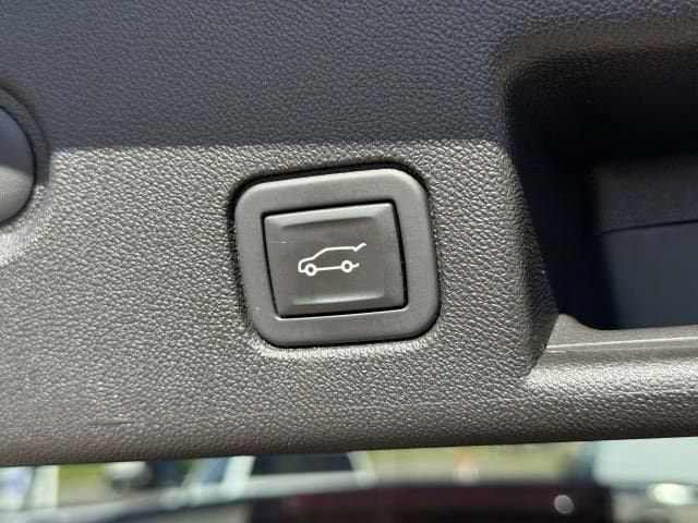 Used 2021 Chevrolet Equinox LT FWD image 10