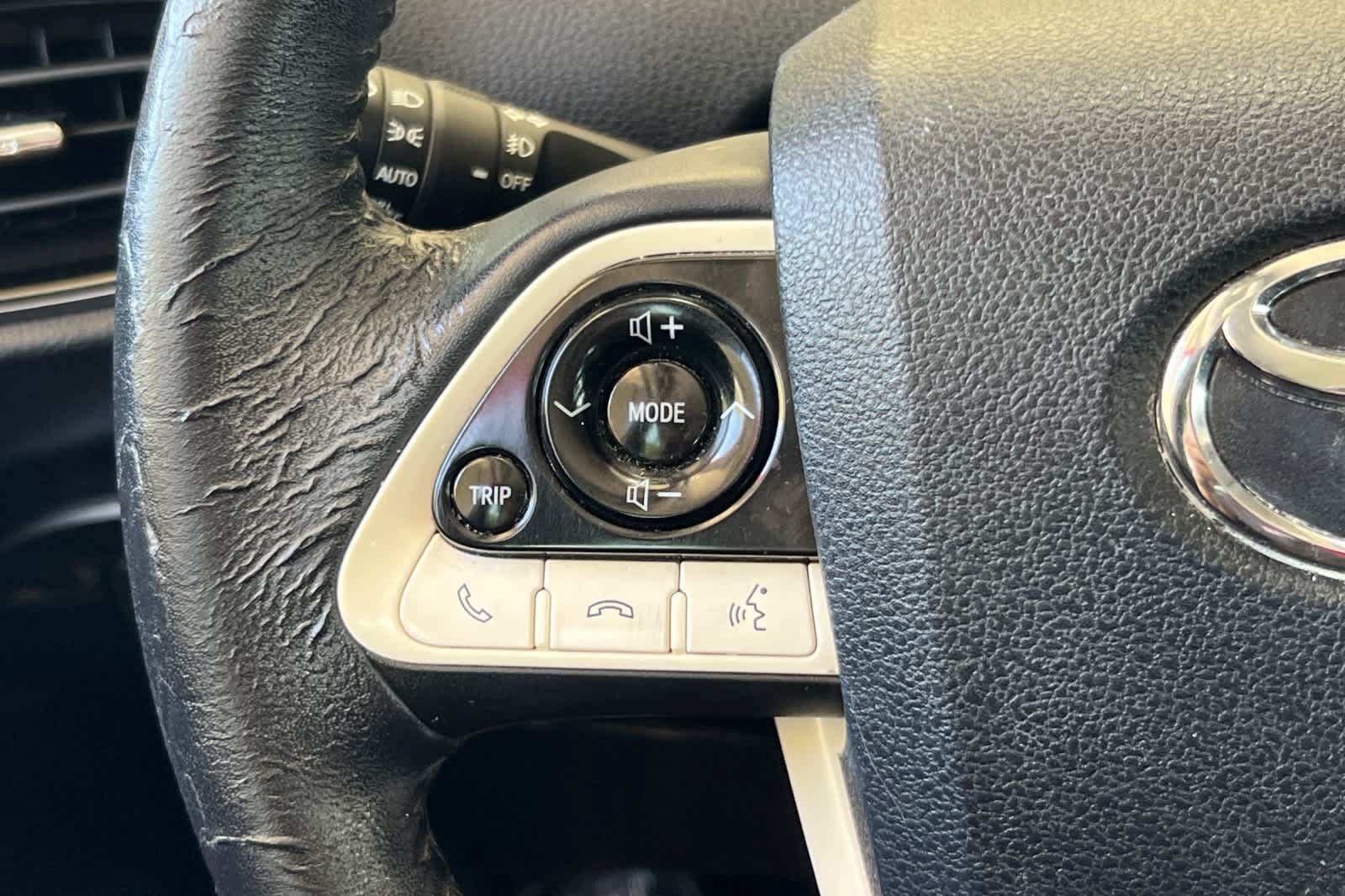 Certified 2017 Toyota Prius Prime Advanced FWD image 26