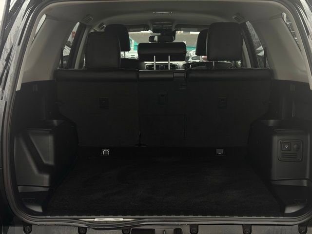 Used 2024 Toyota 4Runner TRD Off-Road Premium image 10