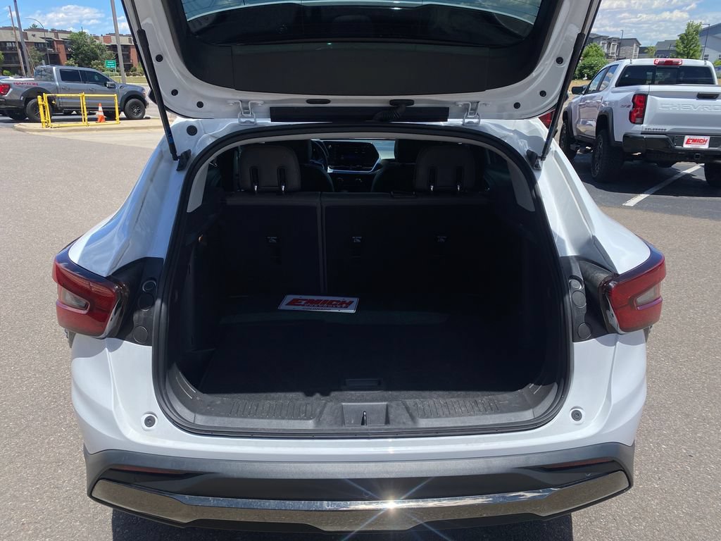Used 2025 Chevrolet Trax ACTIV w/ Driver Confidence Package FWD image 23