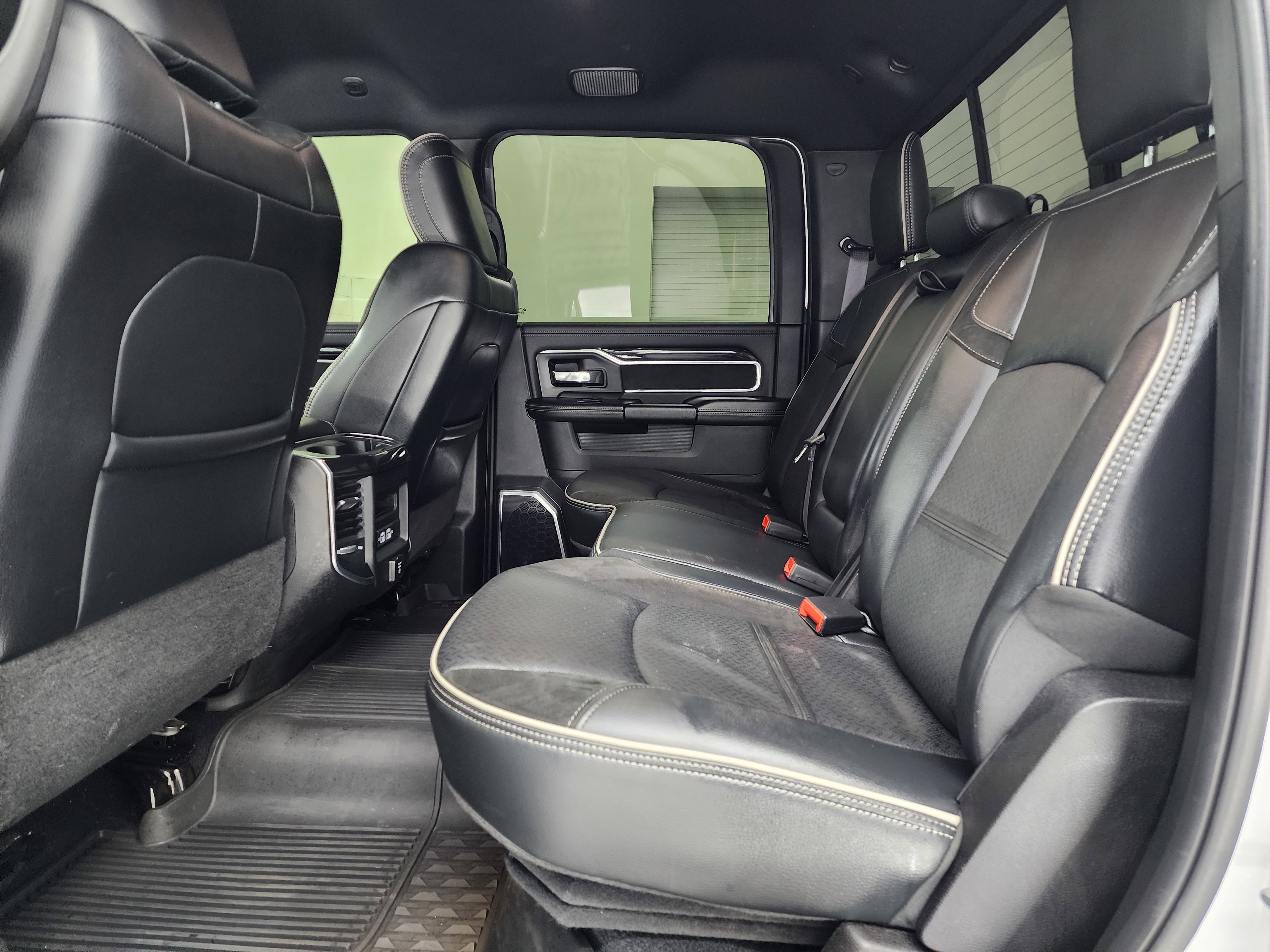 Used 2021 RAM 3500 Laramie w/ Night Edition image 9