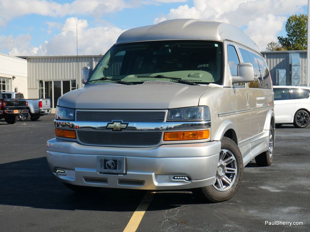 Used 2021 Chevrolet Express 2500 LS w/ Enhanced Convenience Package image 11