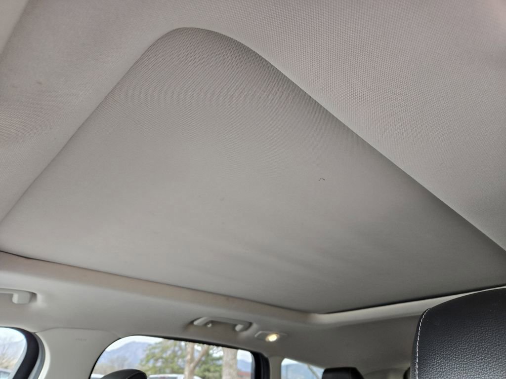 Used 2018 Ford Escape Titanium image 15