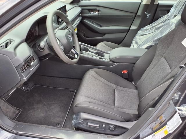 Used 2025 Honda Accord SE image 7