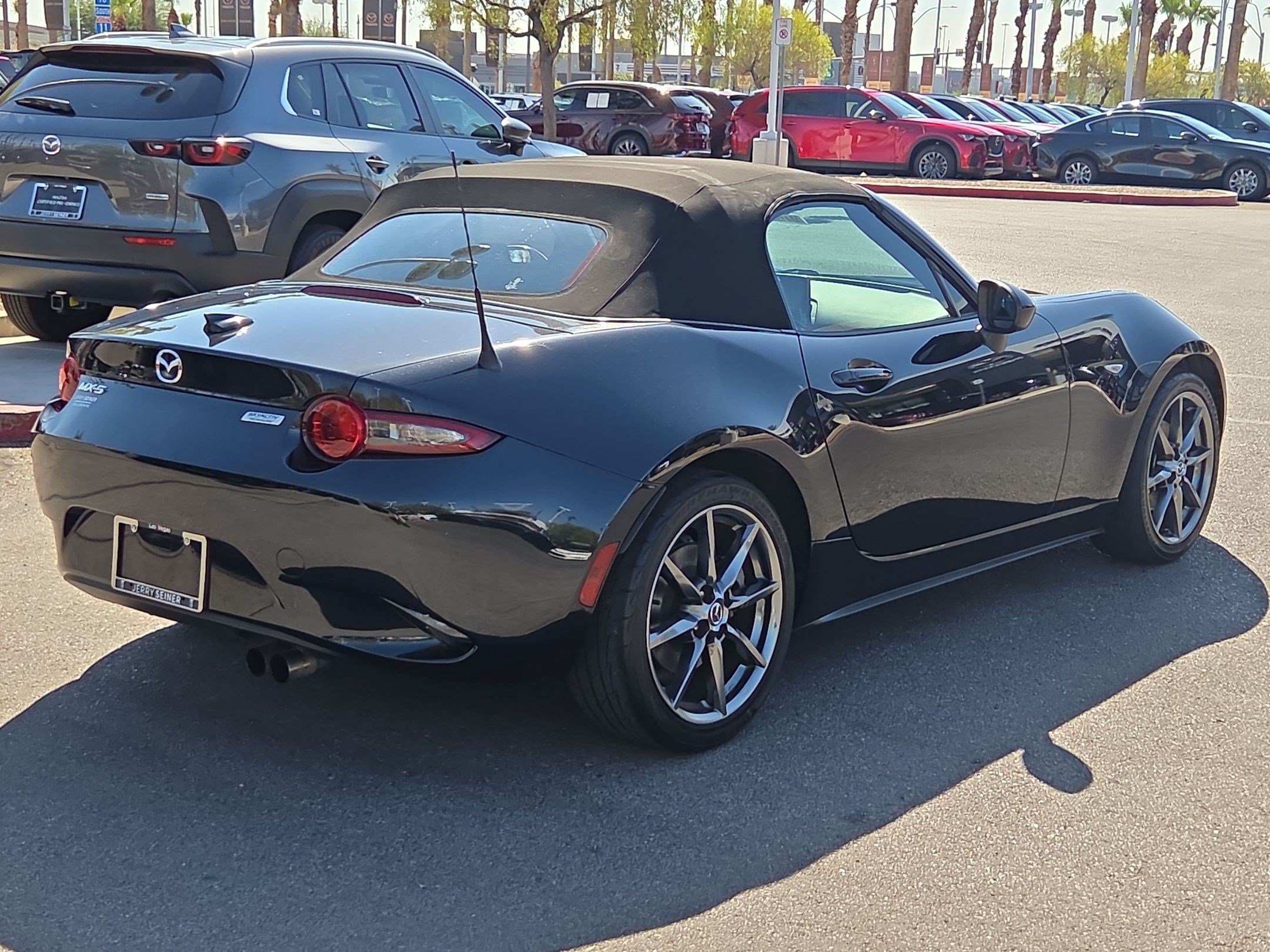 Used 2016 MAZDA MX-5 Miata Grand Touring RWD image 5
