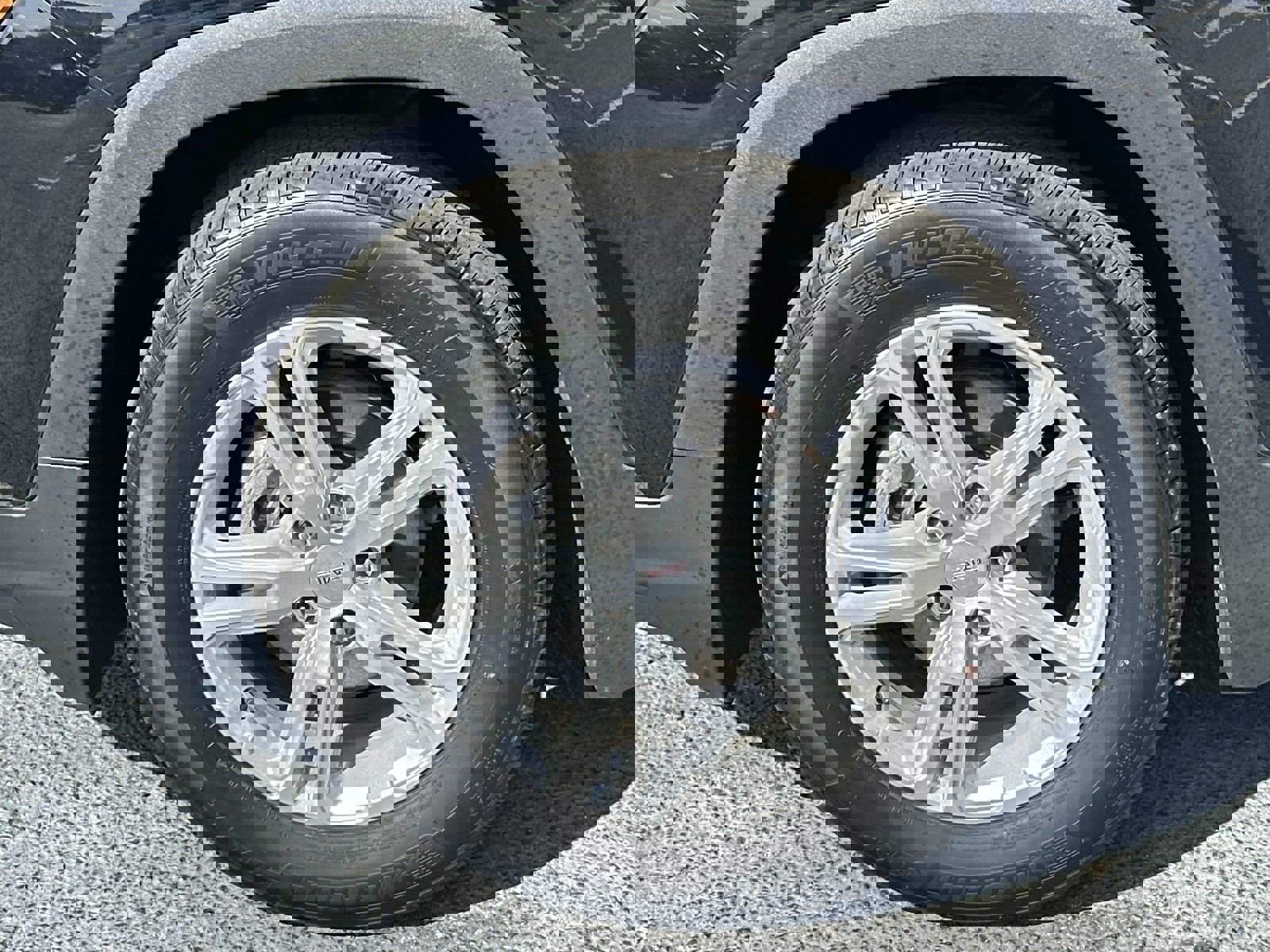 Certified 2024 GMC Terrain SLE w/ Driver Convenience Package image 13