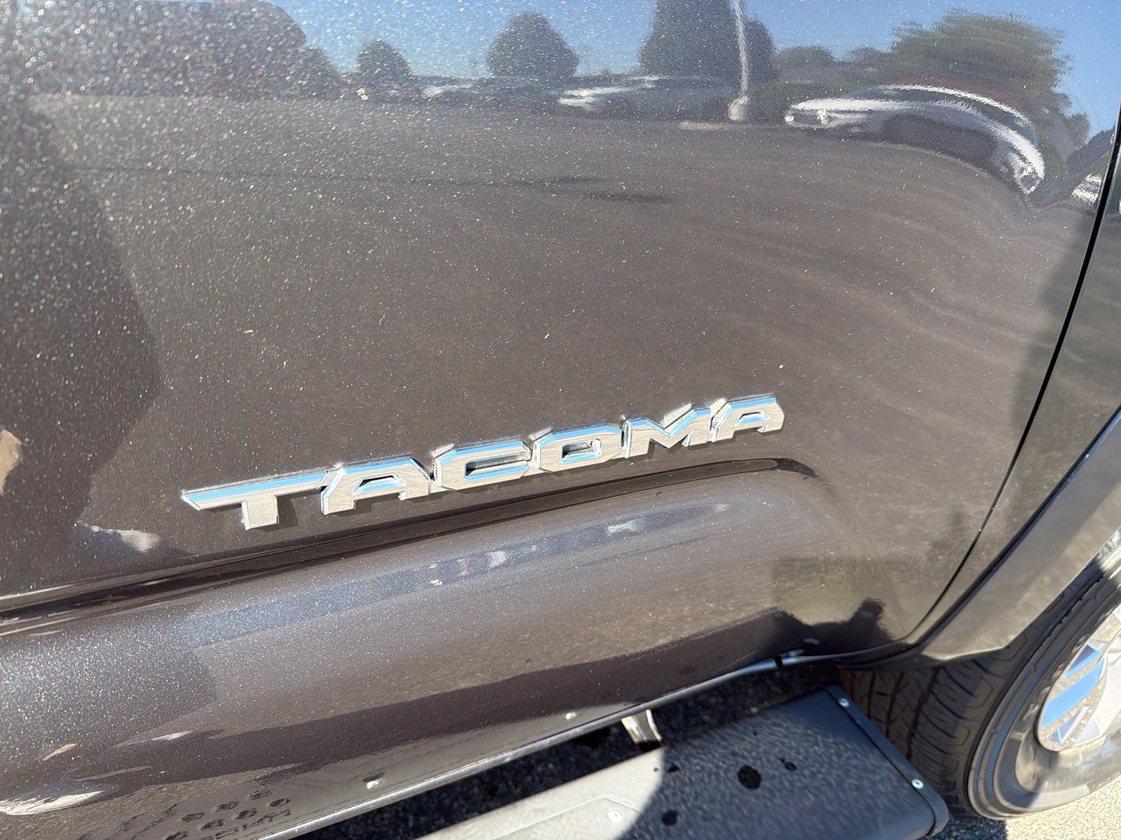 Used 2018 Toyota Tacoma SR5 AWD/4WD image 29