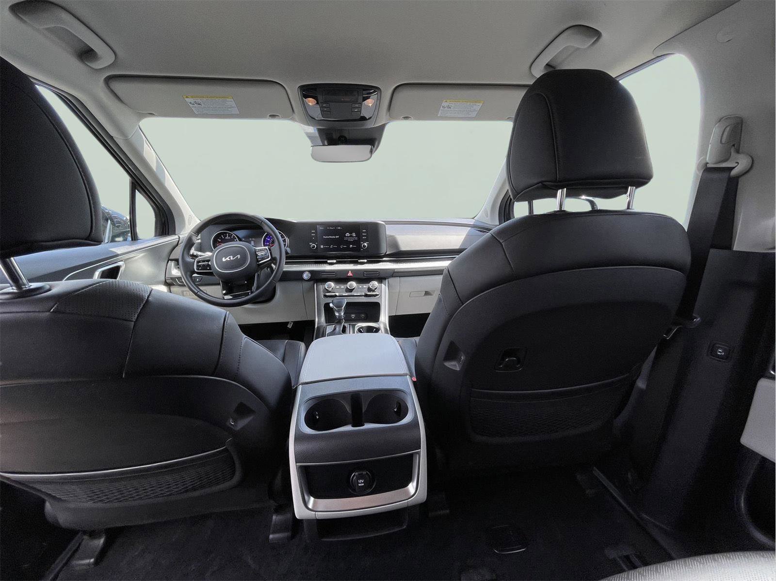 Used 2024 Kia Carnival LX FWD image 16