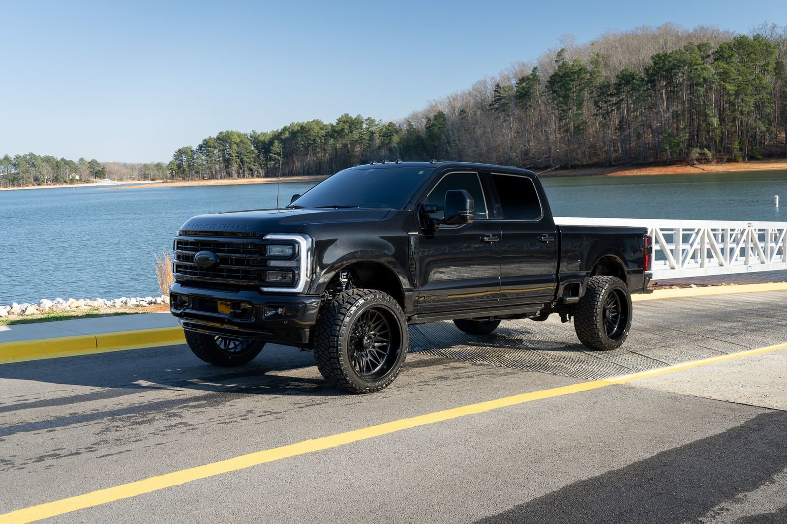 Used 2025 Ford F250 Platinum w/ Platinum Plus Package image 11