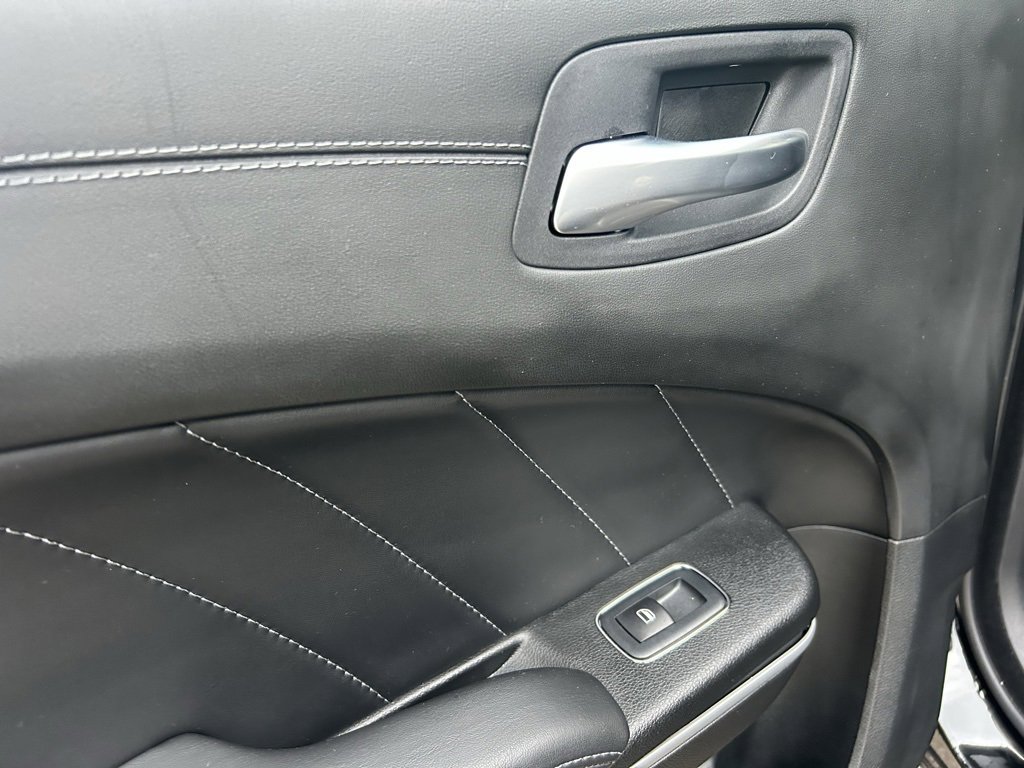 Used 2023 Dodge Charger R/T w/ Plus Group image 25