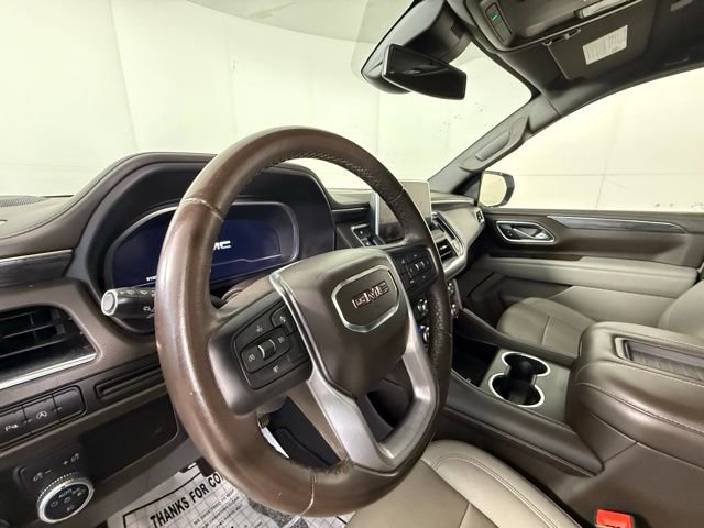 Used 2023 GMC Yukon XL SLT image 4
