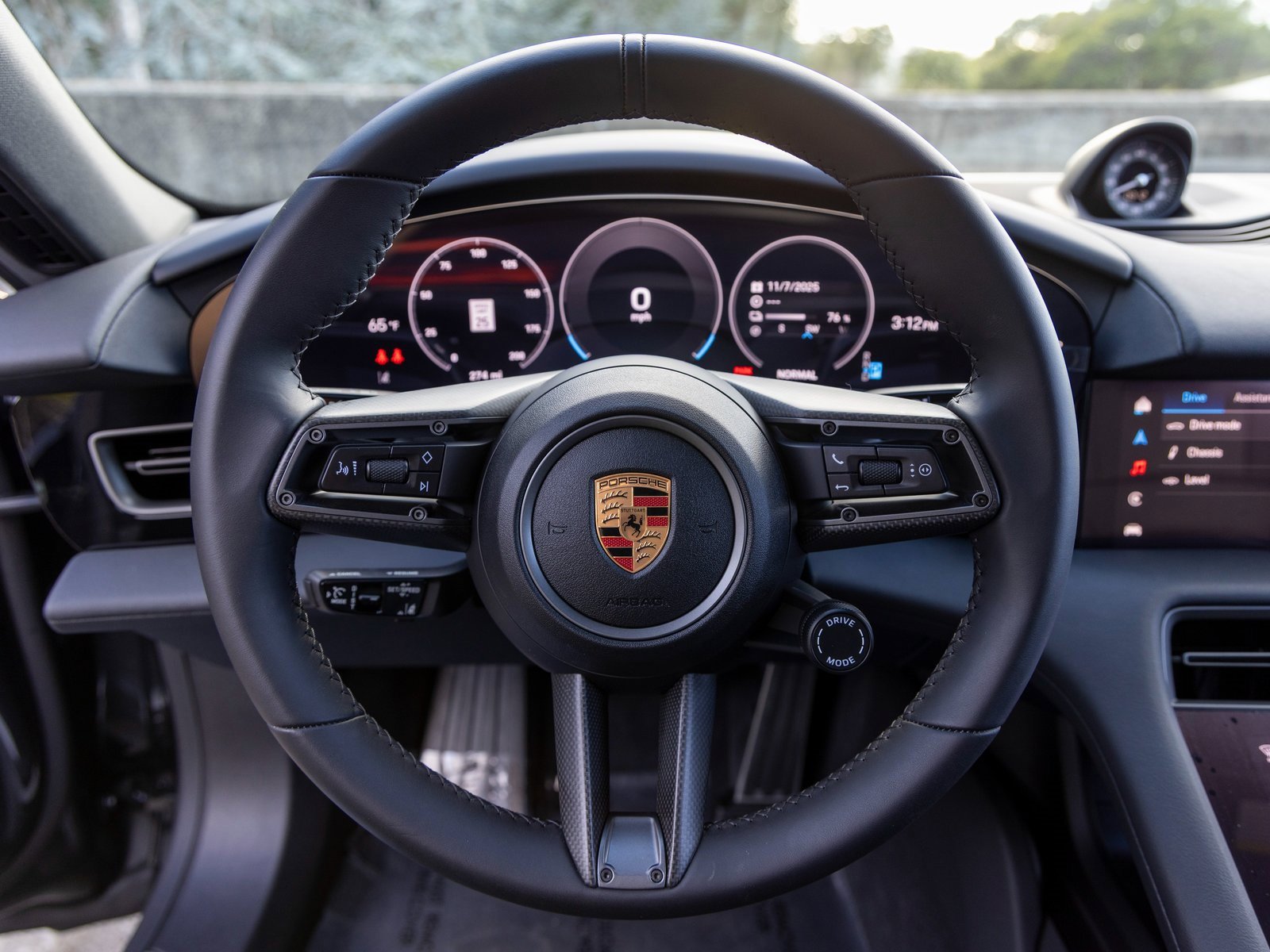 New 2025 Porsche Taycan image 29