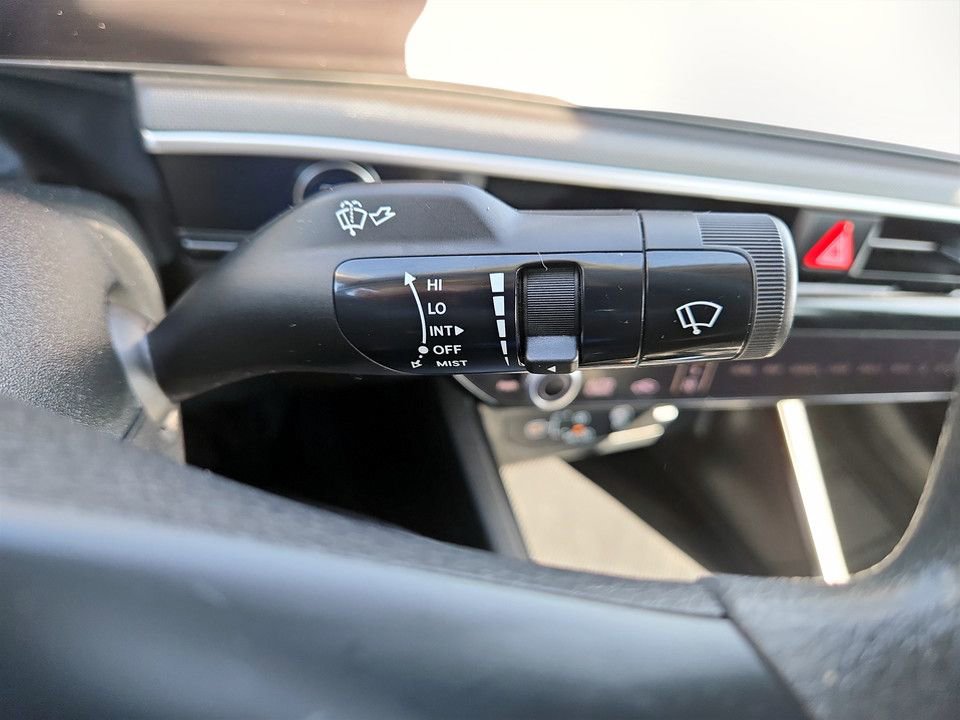 Used 2025 Kia K5 LXS FWD image 17