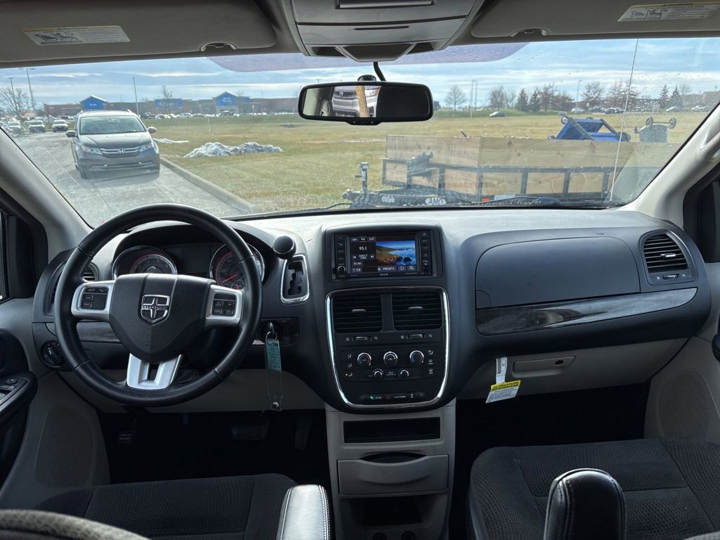 Used 2017 Dodge Grand Caravan SE w/ Power Window Group image 19