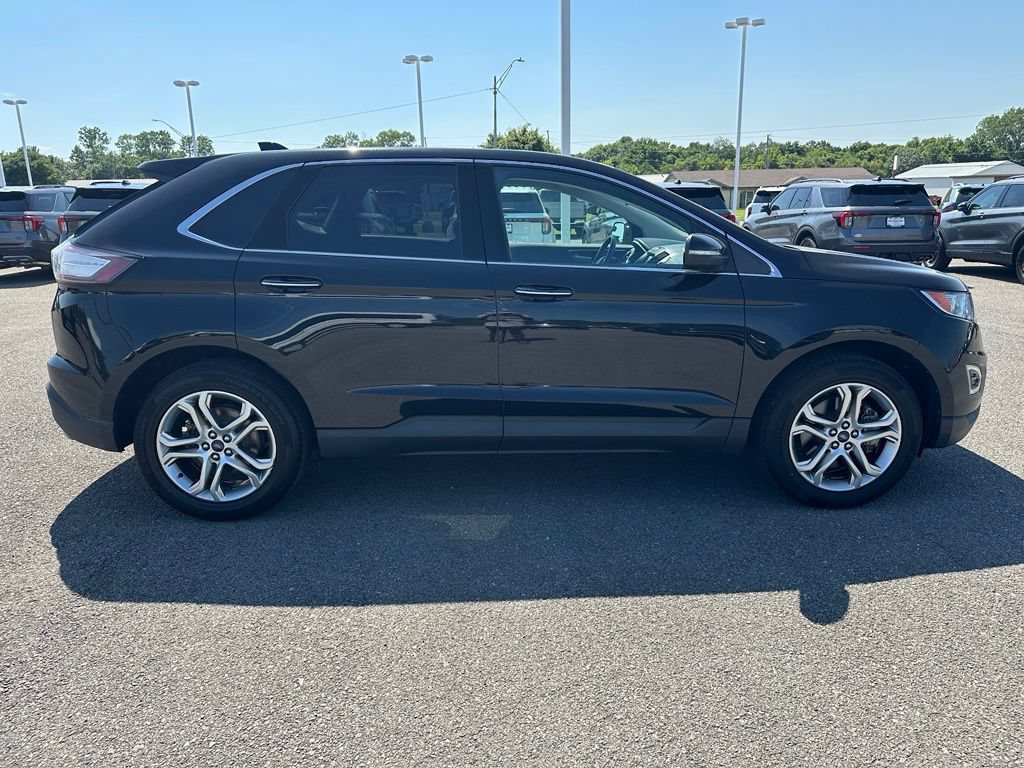 Used 2018 Ford Edge Titanium AWD/4WD image 4